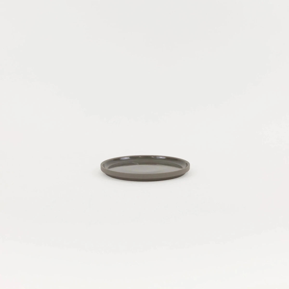 Hasami Porcelain - Dessert Plate | Dark Grey - Tableware - zulqamvoxer.shop