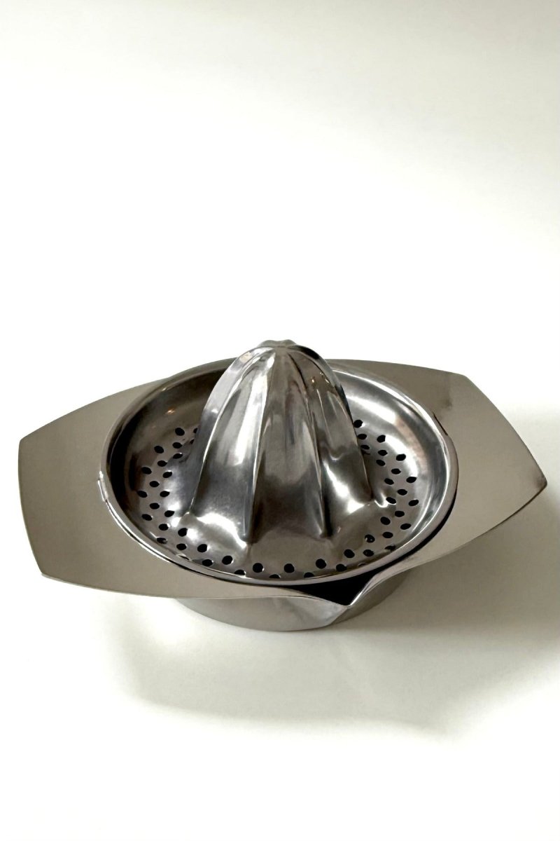 Kitchen Objects - Stainless Steel Citrus Squeezer - Kitchenware - zulqamvoxer.shop