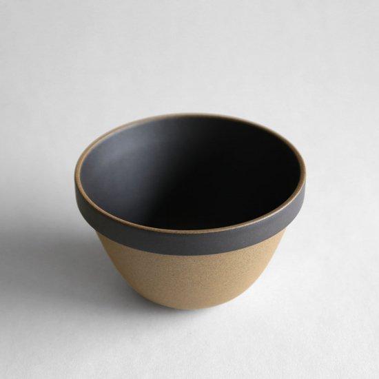 Hasami - Deep Round Bowl // Black - Kitchenware - DANSKmadeforrooms